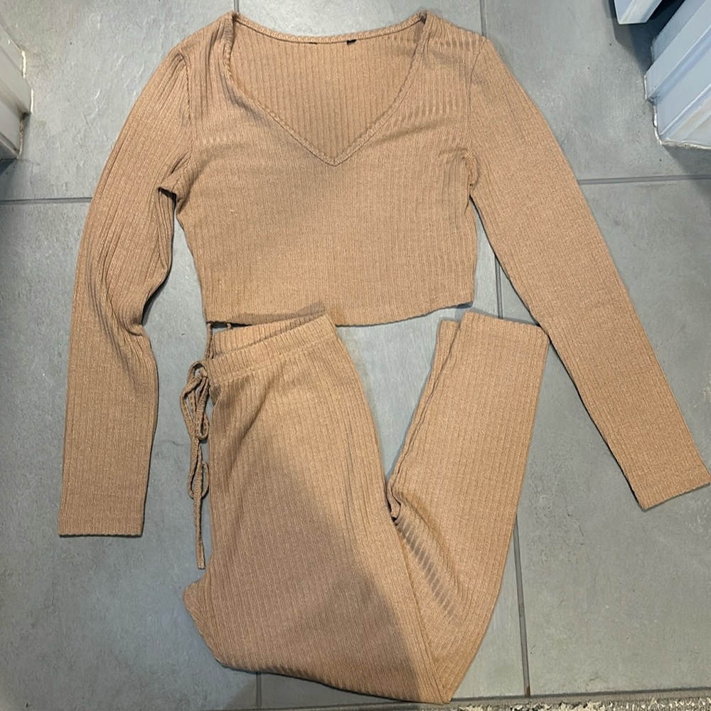 Two piece set 🤎